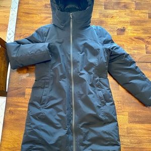 Lululemon Snow Warrior Parka Black size 10